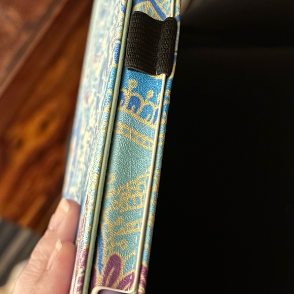 Amazon Fire HD 10 Tablet - Lilac - Picture 7 of 10